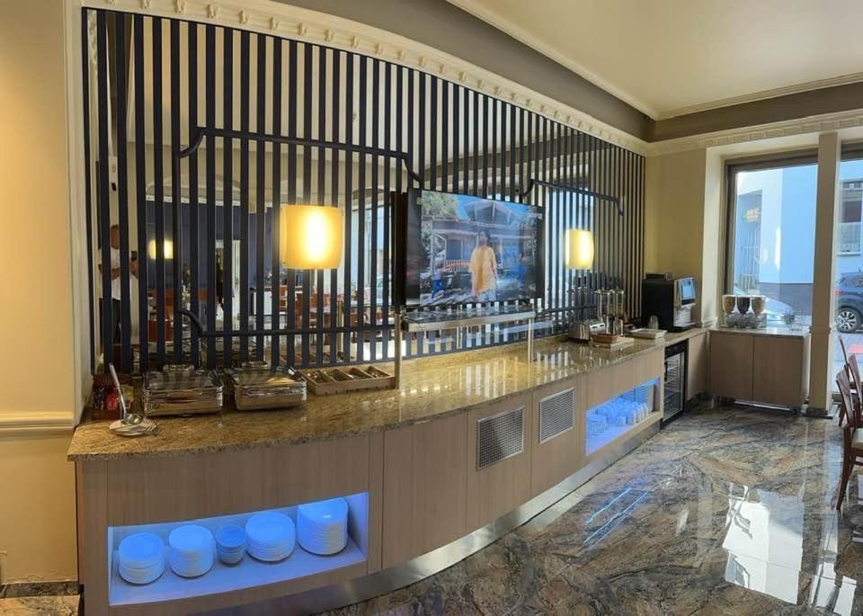 Hotel Royal Гливице Экстерьер фото